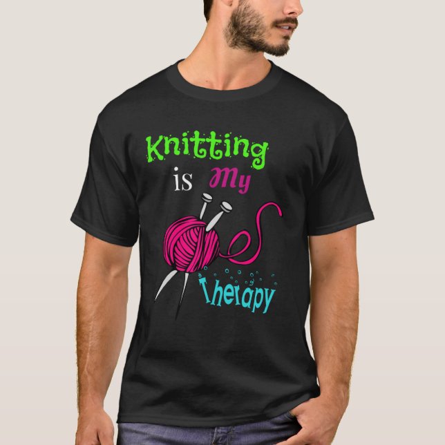 Camiseta Knitting needles Knitting Is My Therapy (Anverso)