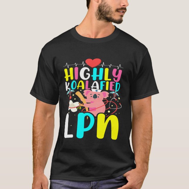 Camiseta Koalafied Lpn Koala Licencia De Enfermero Práctico (Anverso)