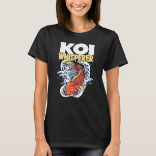 Camiseta Koi Whisperer I Koi Carp I Garden Pond Fish Motif