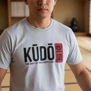 Camiseta Kudo – Emblema minimalista de artes marciales japo