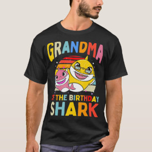 Camiseta La Abuela De La Familia Nana Del Tiburón De Cumple