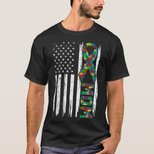 Camiseta La angustiada bandera de Estados Unidos autismo ma