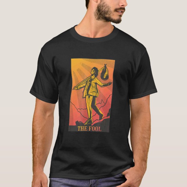 Camiseta La Astrología De La Tarjeta Tarot Tonto Oculta Hob (Anverso)
