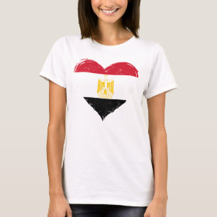 Camiseta La bandera egipcia angustiada es el blanco de las