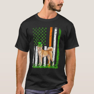 Camiseta La bandera estadounidense Akita Dog adora Día de S