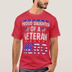 Camiseta La bandera estadounidense de su hija orgullosa