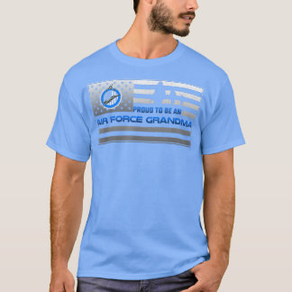 Camiseta La bandera estadounidense vintage está orgullosa d