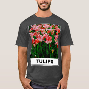 Camiseta La belleza de la flor de tulipán rosa en la fotogr