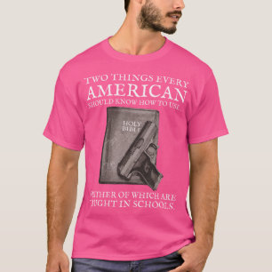 Camiseta La Biblia Y El Segundo Arma De Enmienda
