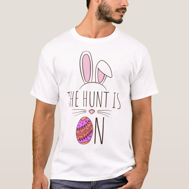 Camiseta La Caza Es En La Caza De Huevos De Pascua Un Conej (Anverso)