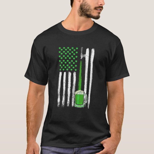 Camiseta La cerveza verde, la bandera estadounidense iriza  (Anverso)