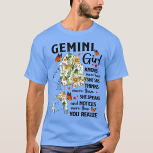 Camiseta La Chica Gemini Sabe Más De Lo Que Dice Por La Muj