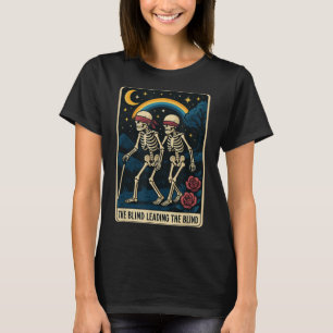 Camiseta La Ciega Que Lleva A La Célula De La Tarjeta Tarot