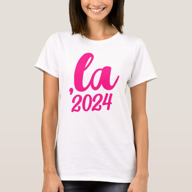 Camiseta ,la coma Kamala pronuncia texto rosa caliente de 2 (Anverso)