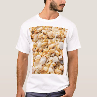 Camiseta La concha texturaba el fondo de la playa de verano