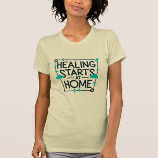 Camiseta La curación empieza en casa, enfermera de salud
