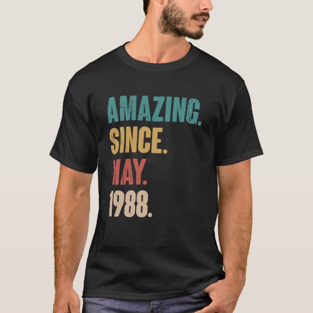 Camiseta La decoración del cumpleaños 35 es asombrosa desde (Anverso)