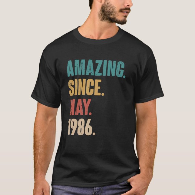 Camiseta La decoración del cumpleaños 37 es asombrosa desde (Anverso)
