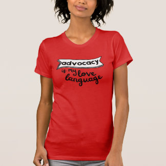 Camiseta La defensa es mi lenguaje de amor Tee v2_Embolden