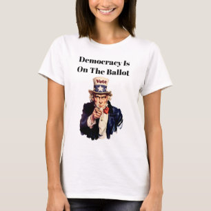 Camiseta La democracia está en las urnas 2026