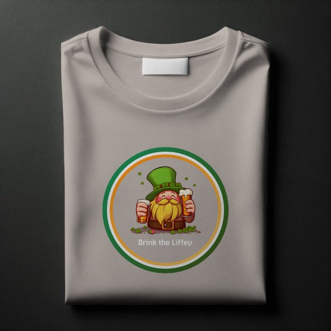 Camiseta La divertida cerveza de Leprechaun irlandesa y Sha (Subido por el creador)
