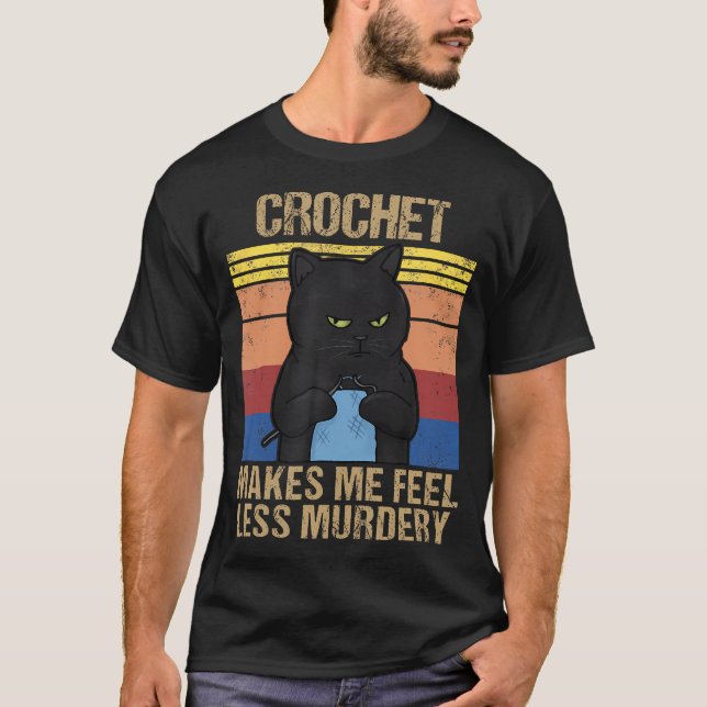 Camiseta La Divertida Crochet Mom Me Hace Sentir Menos Ases (Anverso)
