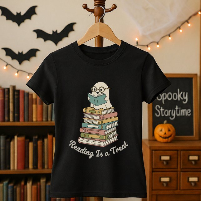 Camiseta La divertida lectura bibliotecaria de Halloween es (Subido por el creador)