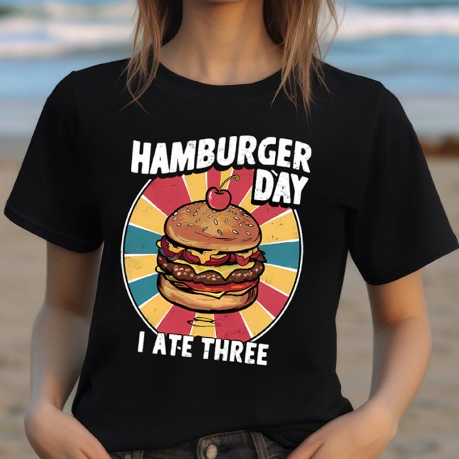 Camiseta La dulce sorpresa: Hamburguesa con cerezo encima (Subido por el creador)