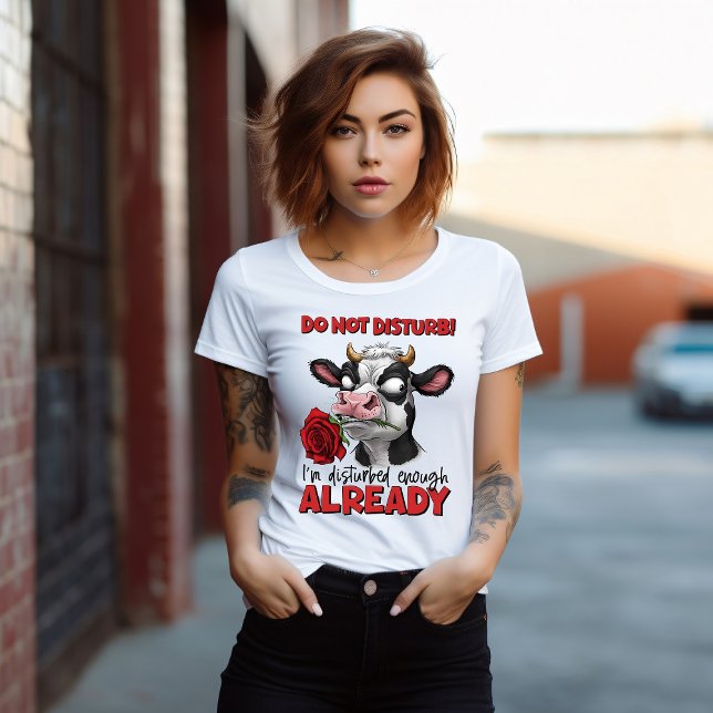 Camiseta La elegancia en contraste: el soporte de vaca blan (Subido por el creador)