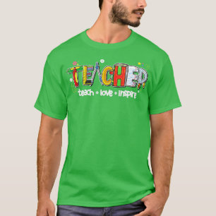 Camiseta La enseñanza inspira amor al profesor curar de vue