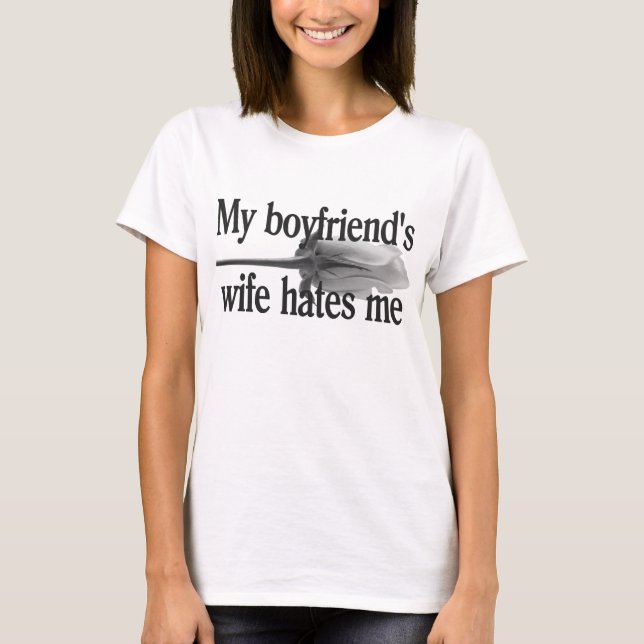 Camiseta La esposa de mi novio me odia (Anverso)