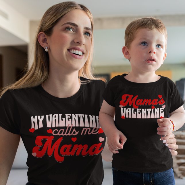 Camiseta La familia de San Valentín de mamá coincide con su (Subido por el creador)