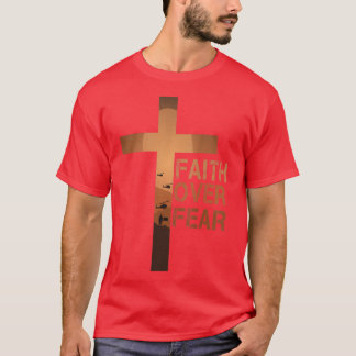 Camiseta La fe sobre el miedo los patriotas norteamericanos