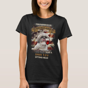 Camiseta La Felicidad Es Un Viejo Con Un Vino Y Un Tzu Shih