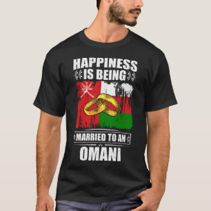 Camiseta La Felicidad Está Siendo Casada Con Un Omaní