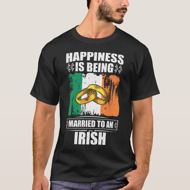 Camiseta La Felicidad Se Casa Con Un Irlandés (Anverso)