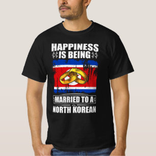 Camiseta La Felicidad Se Casa Con Un Norcoreano