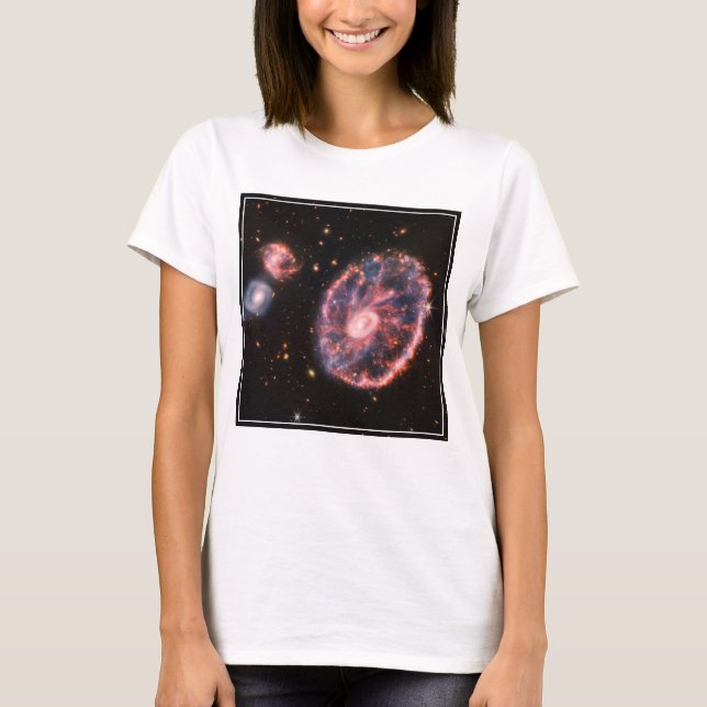 Camiseta La Galaxia Del Cartón Y Sus Galaxias Compañeras. (Anverso)