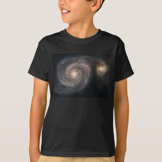 Camiseta La galaxia del remolino M51 & Compañera en el espa