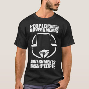 Camiseta La gente no debería temer a sus gobiernos Q