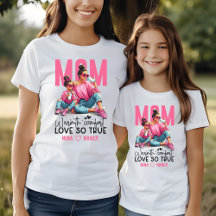 La hija de la mujer en el Día de la Madre