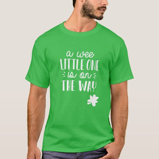 Camiseta La Invitación de embarazo del Día de San Patricio  (Anverso)