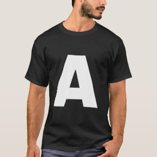 Camiseta La letra A mayúscula texto blanco liso negrita