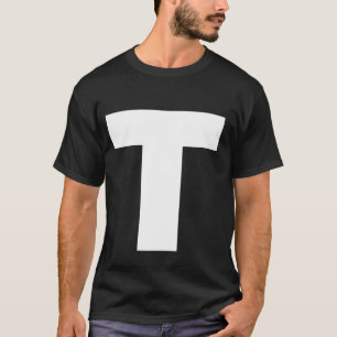Camiseta La letra T mayúscula texto blanco liso negrita