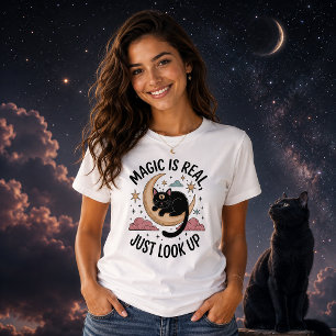 Camiseta La Magia Es Real Gato Negro Místico Luna Celestial