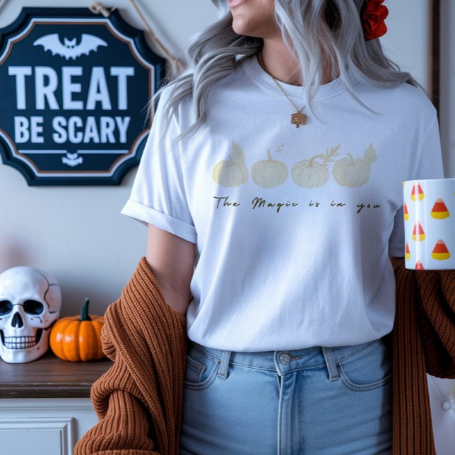 Camiseta La magia está en tu calabaza mística motivacional (The Magic is in You Halloween Tshirt)