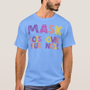 Camiseta la máscara va sobre la nariz