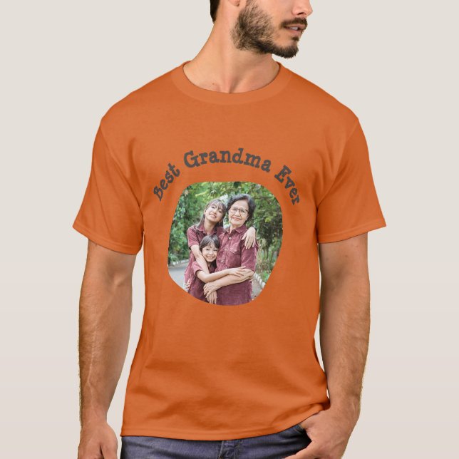 Camiseta La mejor abuela nunca sube tu foto familiar cuadra (Anverso)