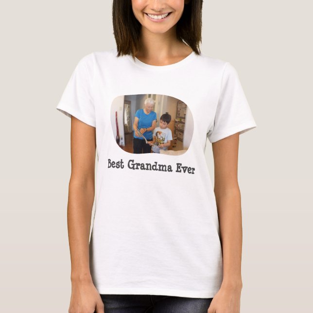 Camiseta La mejor abuela nunca sube tu foto horizontal (Anverso)
