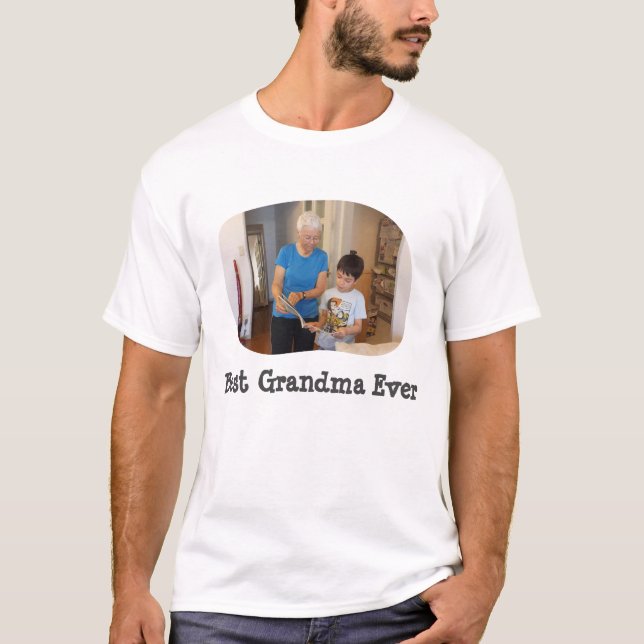 Camiseta La mejor abuela nunca sube tu foto horizontal (Anverso)